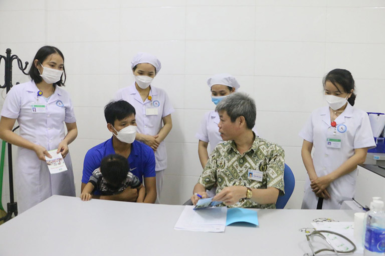 Khám trẻ chậm nói ở Bệnh viện Nhi Trung Ương